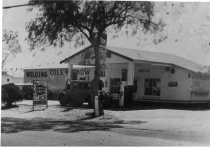 Cole and Snow Garage - 5th and Hamner